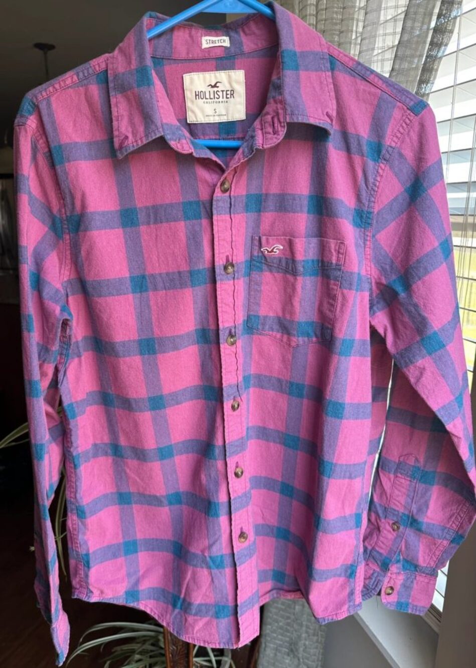 Men’s Hollister Button Up Long Sleeve Small